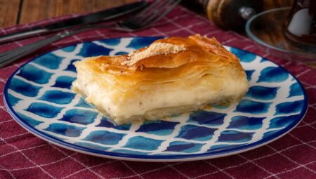 Tatlıyla çıtırın buluşması: Laz böreği